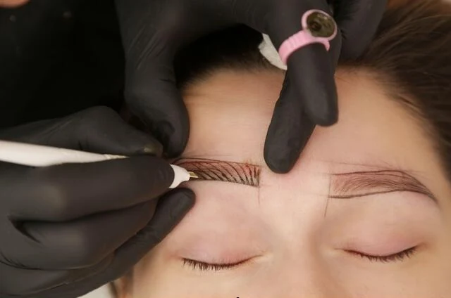 Brow mapping and pre-draw before brow embroidery at Jealash