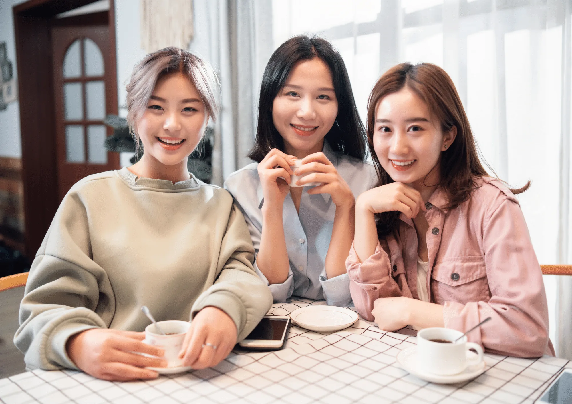 Three women enjoying a genuine Jealash model-session style moment
