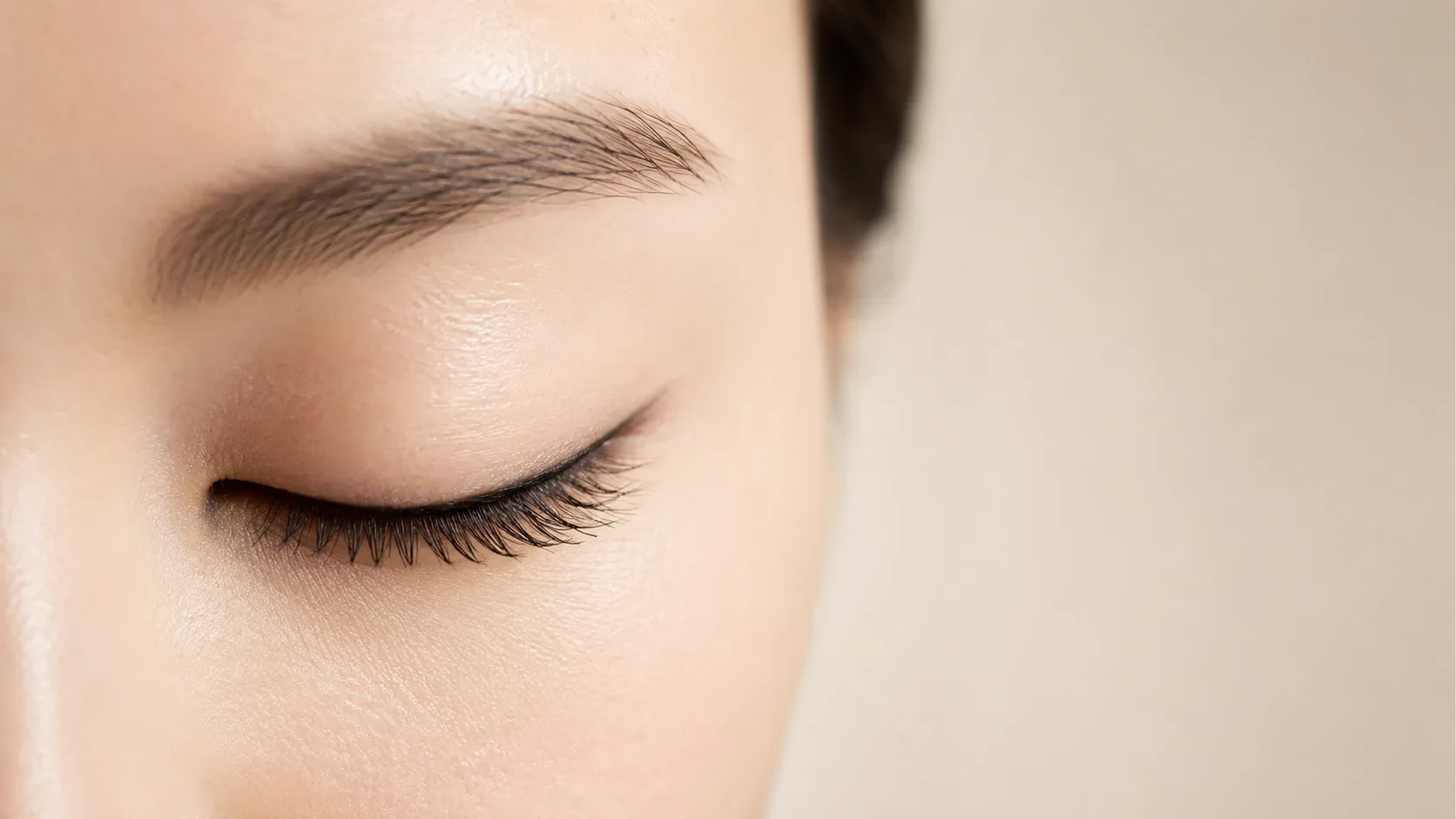 Soft eyeliner embroidery finish