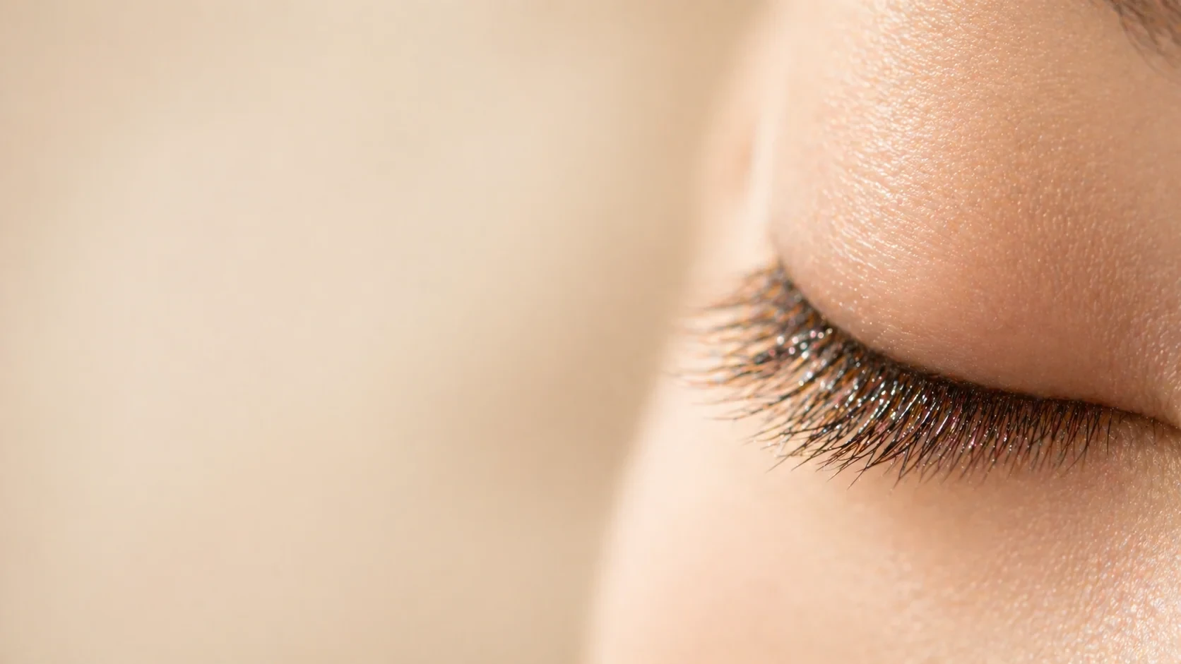 Upper lash-line enhancement